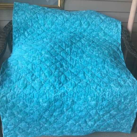 Hand Crafted Quilt Turquoise and Red - Picture 11 of 15